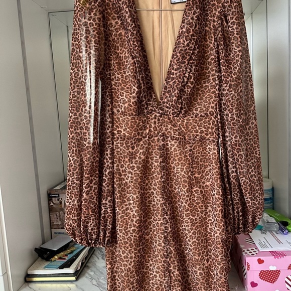 Runaway The Label Cheetah Leopard Animal Print Chiffon Maxi Dress - Picture 5 of 5